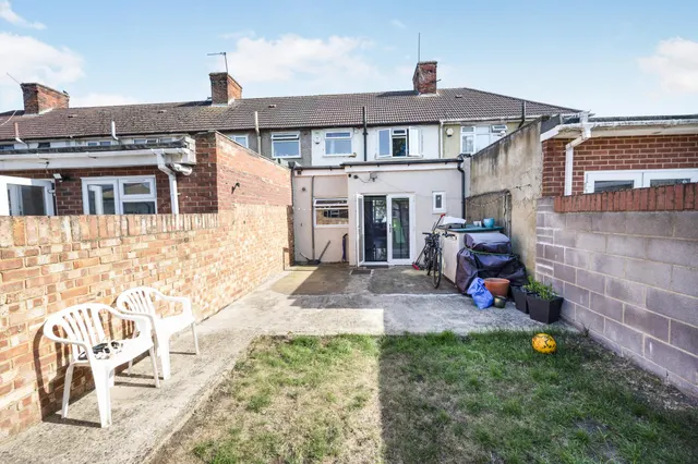Marlborough Road, Southall, UB2, photo 2