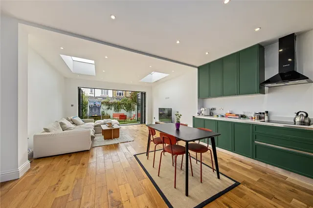 Royal Road, Teddington, TW11, photo 2