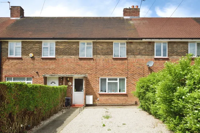 Sterling Avenue, Waltham Cross, EN8, photo 1