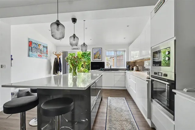 Myrtle Avenue, Long Eaton, NG10, photo 3