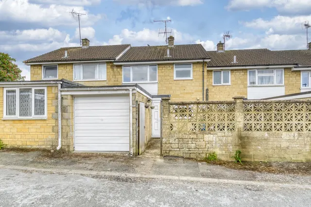 Cirencester, GL7, photo 1