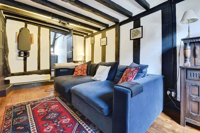 Photo 3 — Hucksteps Row, Church Square, East Sussex, TN31