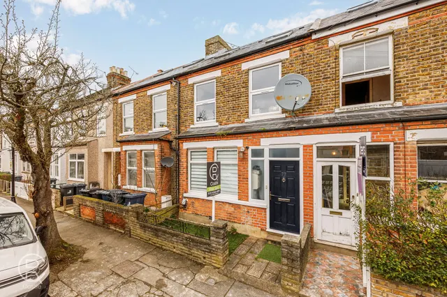 Framfield Road, London, W7, photo 1