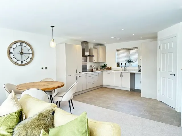 Arlingham Way, Newnham on Severn, GL14, photo 3