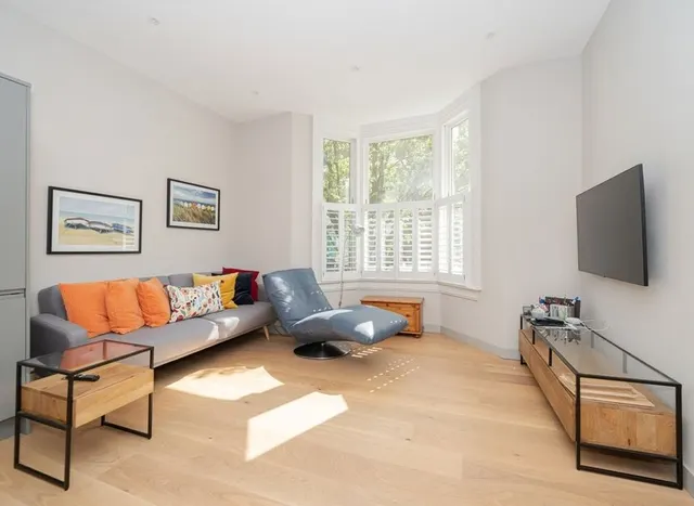 Photo 2 — Gratton Road, West Kensington, W14