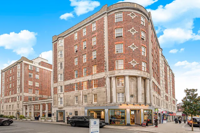 Princess Court, Bayswater, photo 1