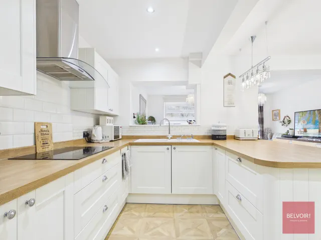 Photo 3 — Bryngoleu Road, Fforestfach, Swansea, SA5