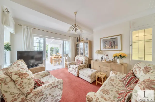Photo 2 — Swakeleys Drive, Ickenham, UB10 8QD