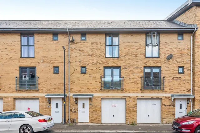 Pasteur Drive, Swindon, photo 1