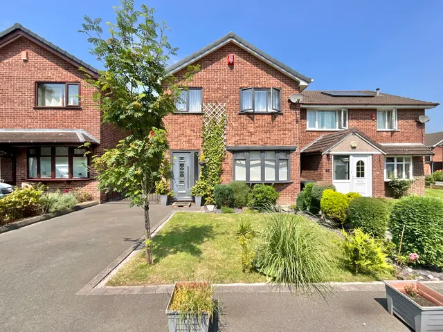 Lavender Avenue, Blythe Bridge, ST11, photo 1