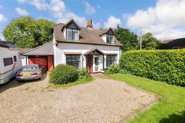 Hobbs Cross Road, Harlow, CM17, photo 1