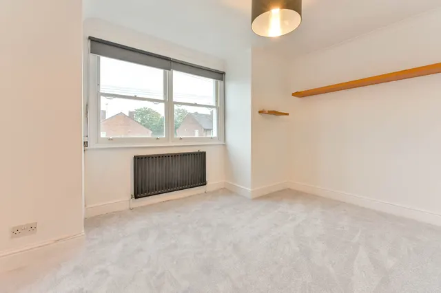 New Malden, KT3, photo 2