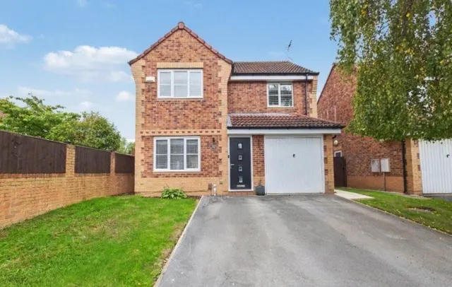 Greenmoor Avenue, Farnley, LS12, photo 3