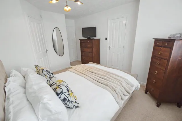 Greenmoor Avenue, Farnley, LS12, photo 2