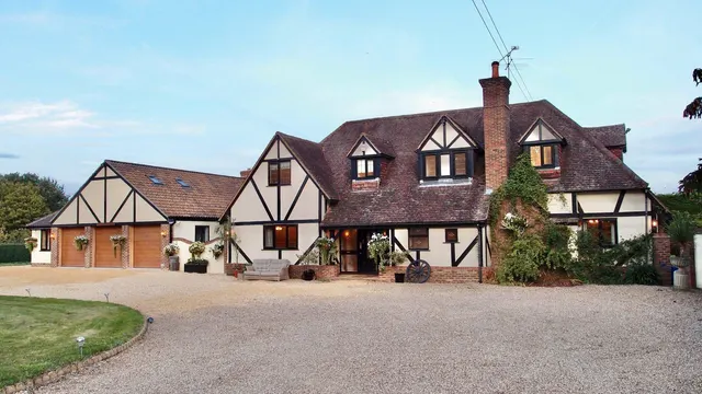 St. Marys Lane, Winkfield, Windsor, Berkshire, SL4 4SH, photo 1