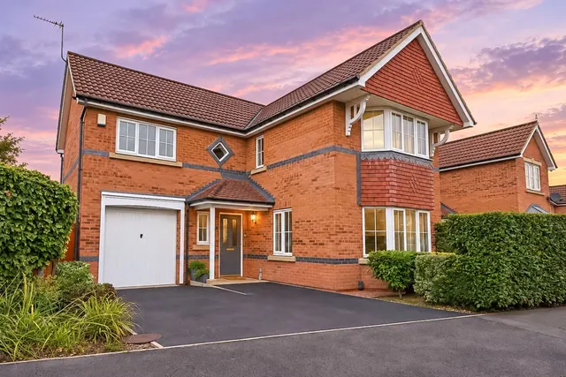 Cranbourne Drive, Redcar, TS10, photo 1