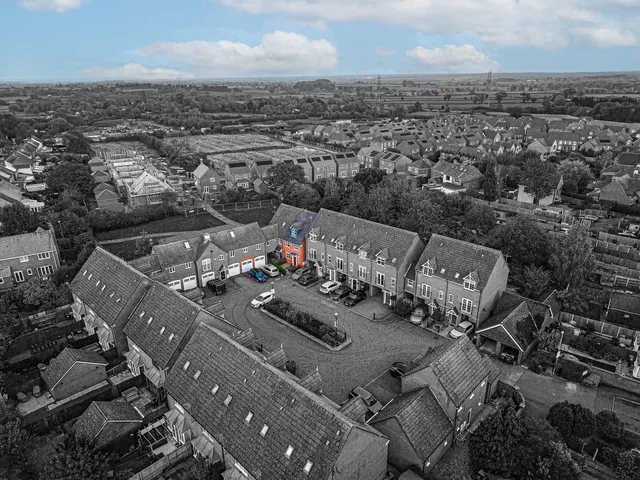 Fosse Close, Burbage, LE10, photo 3