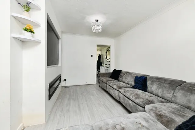 Photo 2 — The Hatherley, Basildon, Essex, SS14