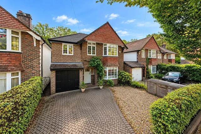 Common Close, Horsell, GU21, photo 1