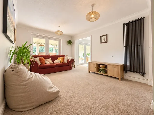 Sandringham Drive, DE21, photo 3