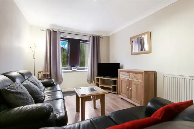 Mahon Court, Moodiesburn, G69, photo 2