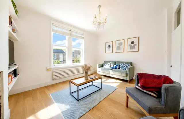 Venn Street, London, SW4, photo 1