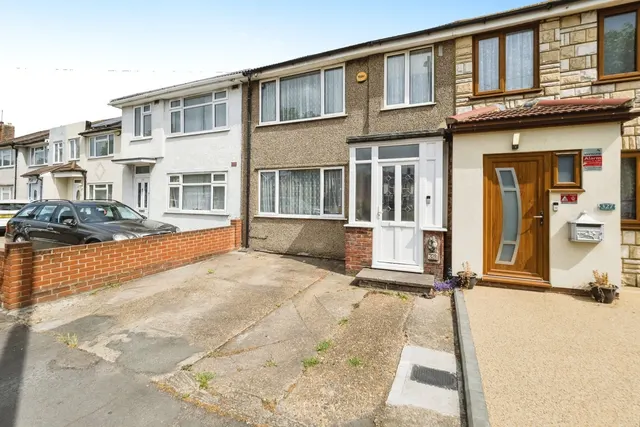 Elm Park Avenue, Hornchurch, RM12, photo 1