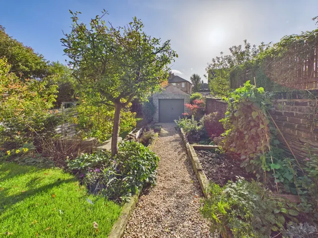 Cleveland Road, Huddersfield, HD1, photo 3