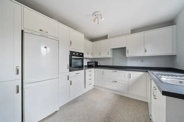 Berehurst, Alton, GU34, photo 2