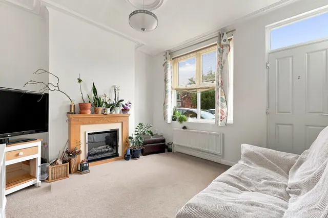Woodseats Road, Sheffield, S8, photo 3