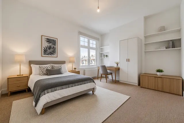 3 bedroom flat — Henslowe Road, East Dulwich, London, SE22
