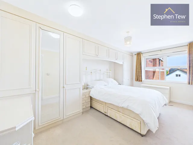Clifton Drive South, Lytham St. Annes, FY8, photo 3