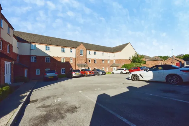 Queen Mary Rise, Sheffield, South Yorkshire, S2, photo 1