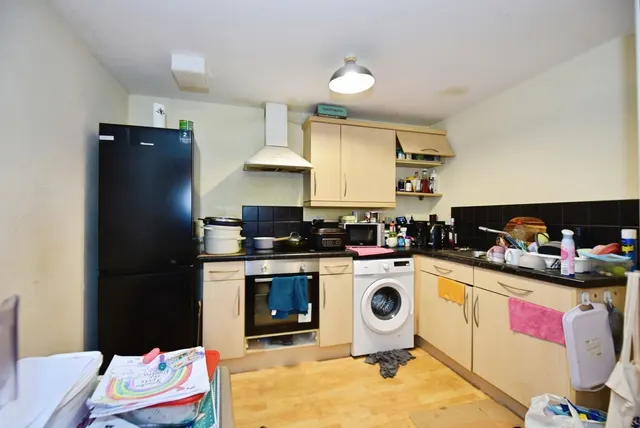 Photo 3 — Queen Mary Rise, Sheffield, South Yorkshire, S2