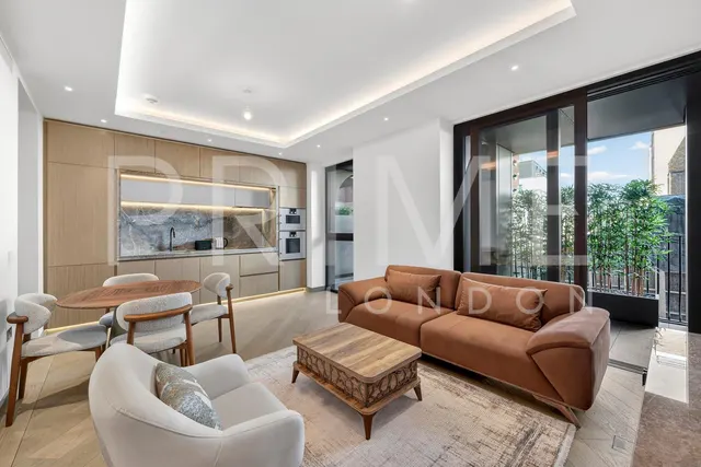 Bayswater Road, Bayswater, W2, photo 1