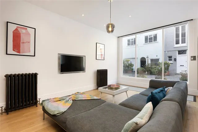 Photo 3 — Princes Mews, London, W2