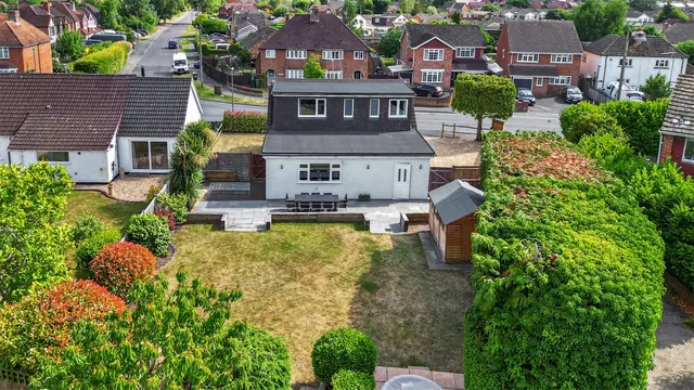 Grange Road, Ash, Guildford, Surrey, GU12 6ES, photo 1