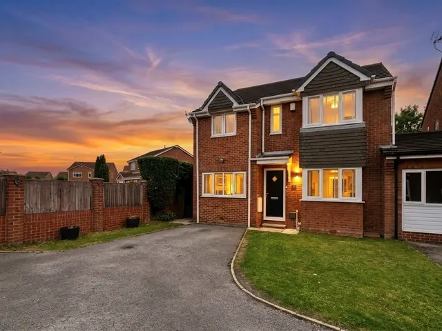 St. Johns Court, Sunnyside, Rotherham, South Yorkshire, S66, photo 1
