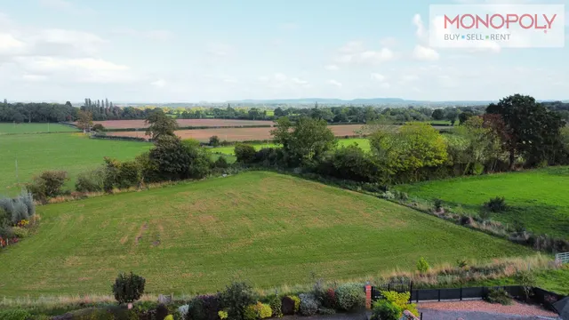 Calverley House Village Walks Marford Hill, Marford, LL12, photo 2