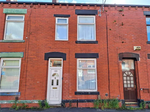 Kelverlow Street, Clarksfield, OL4, photo 1