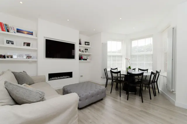 Photo 2 — 4 Hocroft Court, Hendon Way, London