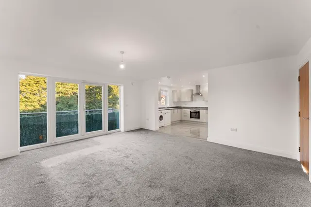 Photo 3 — Astha Court, Kings Avenue, Greenford