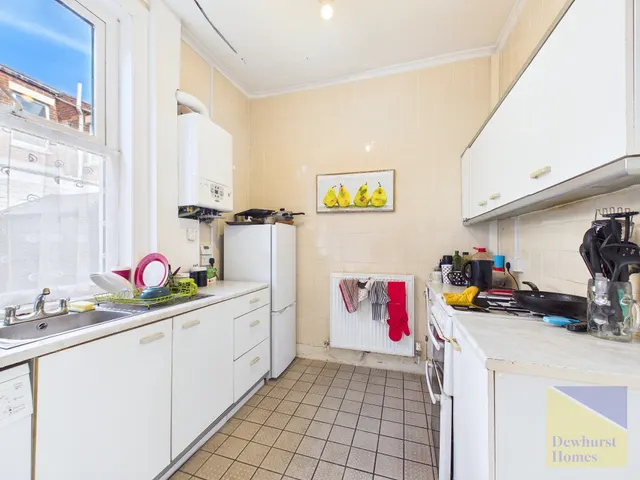 Kenmure Place, Preston, PR1, photo 3