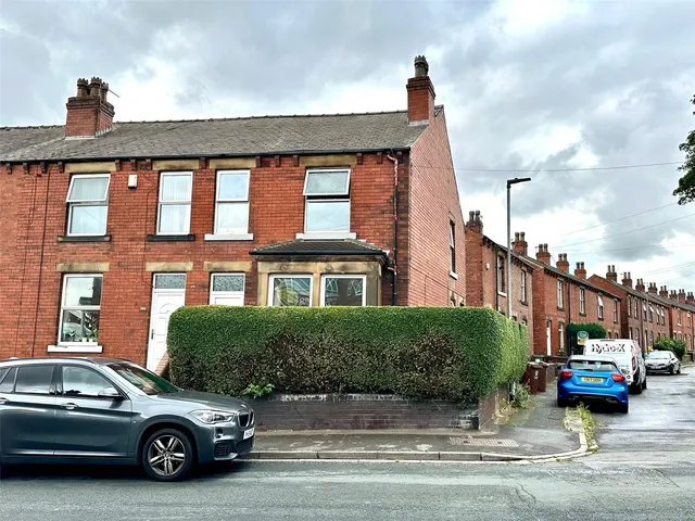 Dewsbury Road, Ossett, West Yorkshire, WF5, photo 1
