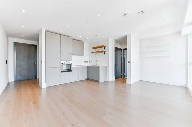 Photo 2 — Flat 254, Leon House, Croydon