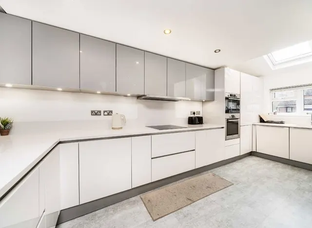 Telegraph Place, London, E14, photo 2