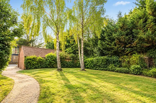 Waverley Road, Enfield, EN2, photo 2