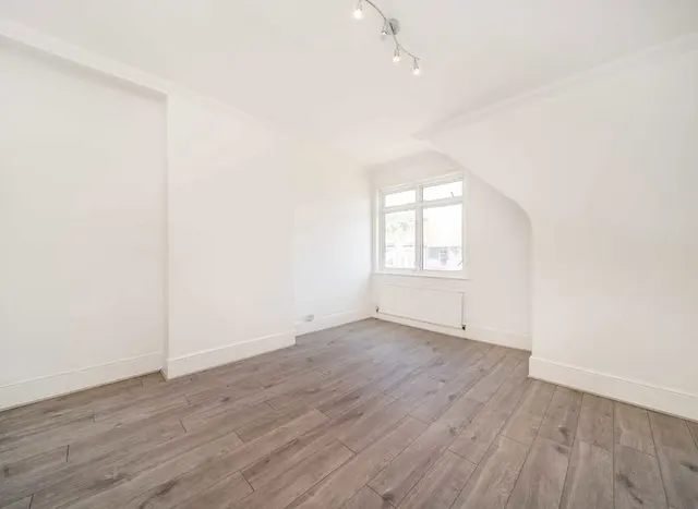 Photo 3 — Rowsley Avenue, LONDON, NW4