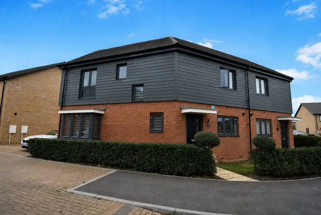 Houghton Regis, Dunstable, photo 1