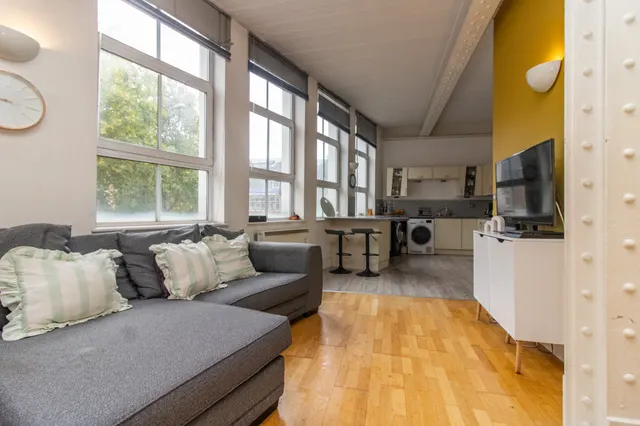 Photo 2 — Flat 6, Stibbe Lofts, Leicester, 11 Newarke Street, LE1 5SN